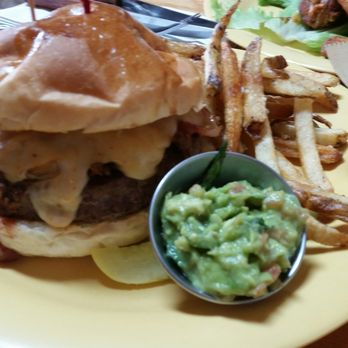 Oscar's Pub & Grill - The Big O - New American Near Me - Milwaukee, Wisconsin