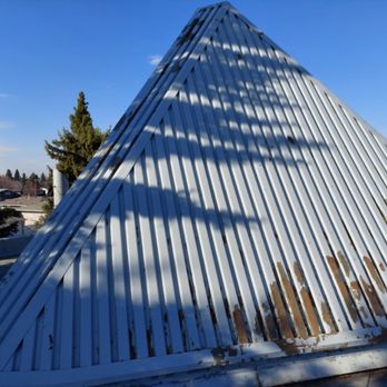 Finished Right Painting - Metal peak before - Painters Near Me - Edmonton, Alberta Finished Right Painting - Metal peak before - Painters Near Me - Edmonton, Alberta