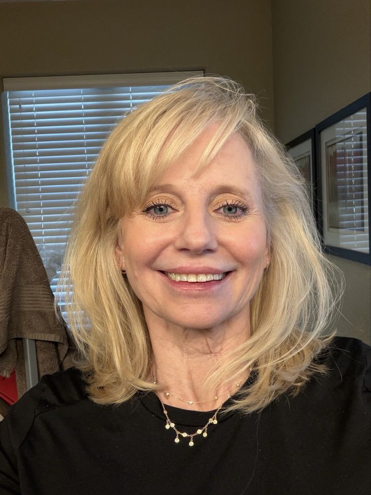 The Bladerunner Micro Salon Logo