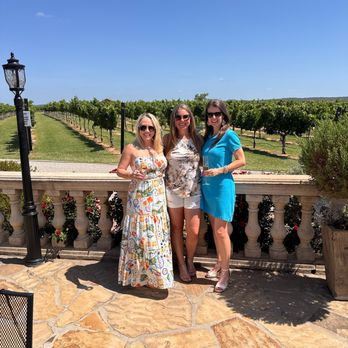 Grape Creek Vineyard - Wineries Near Me - Fredericksburg, Texas