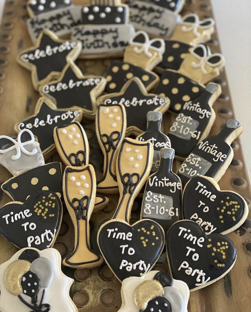 Sugar Cookies by Suzanne Logo