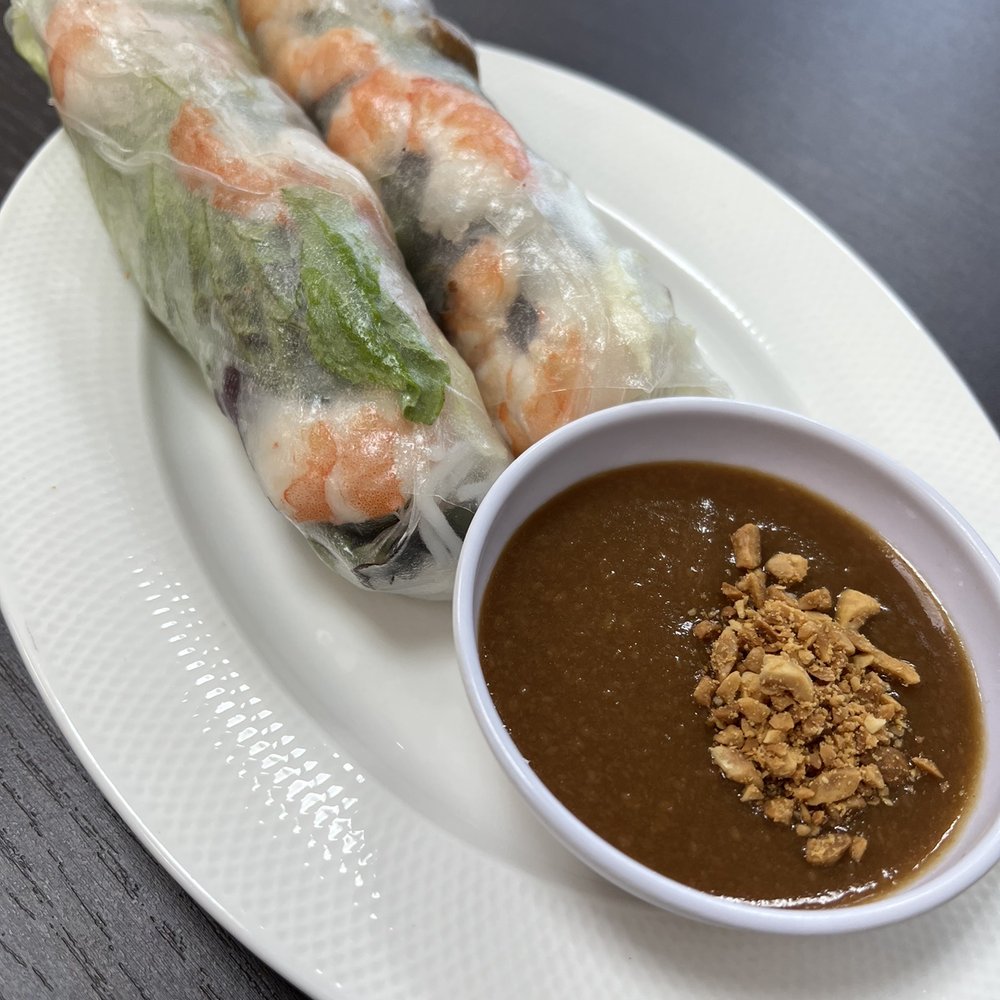 Pho Co Duong - Pork and shrimp fresh rolls - Vietnamese Near Me - Toronto, Ontario Pho Co Duong - Pork and shrimp fresh rolls - Vietnamese Near Me - Toronto, Ontario