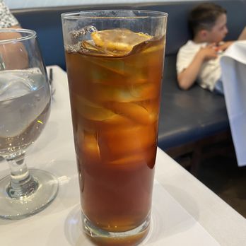 Hudson Garden Grill - Excellent iced tea - New American Near Me - Bronx, New York