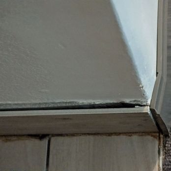 Hampton Inn Concord/Bow - Mold and water bowing  the wall from water leak in shower - Hotels Near Me - Bow, New Hampshire
