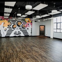 Bend and Zen Hot Yoga Nashville - Practice space