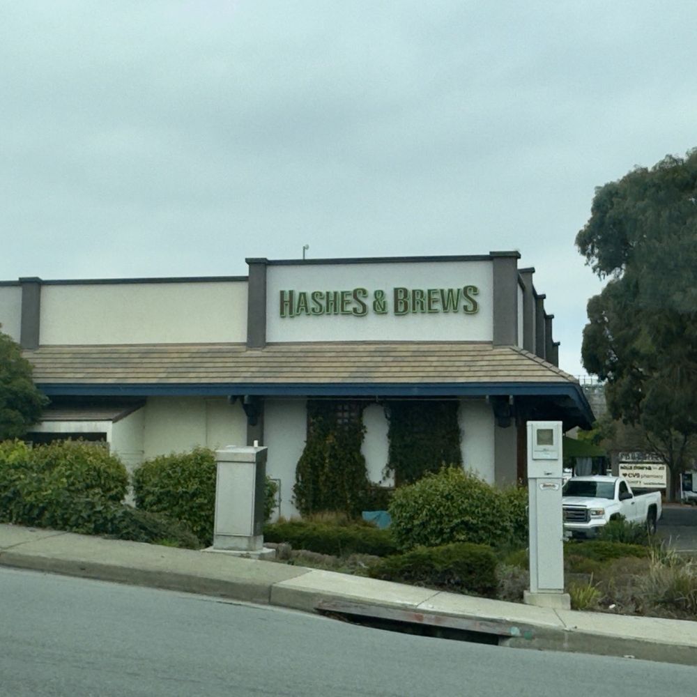 Hashes & Brews - Outdoor ambiance - Bars Near Me - San Bruno, California Hashes & Brews - Outdoor ambiance - Bars Near Me - San Bruno, California