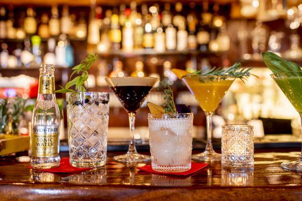 Le Rouge Restaurant & Après-Ski by null