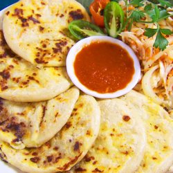 Restaurante Salvadoreño La Familia - The best pupusas in Orlando