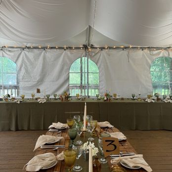 Green Fox Events & Guest Services - Tent and table decor at Sierra Star - Party & Event Planning Near Me - Mammoth Lakes, California Green Fox Events & Guest Services - Tent and table decor at Sierra Star - Party & Event Planning Near Me - Mammoth Lakes, California