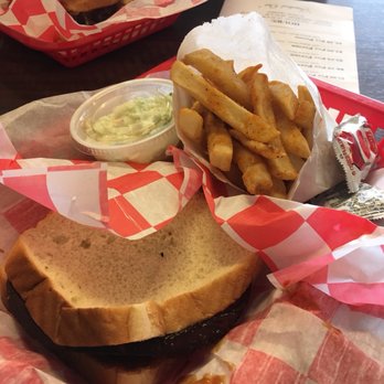 Big Bill's Bar-Be-Que - Barbeque Near Me - Memphis, Tennessee