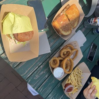 Tinker's Burgers - Garden burger, cheese burger, milkshake - Burgers Near Me - Summerland, California Tinker's Burgers - Garden burger, cheese burger, milkshake - Burgers Near Me - Summerland, California