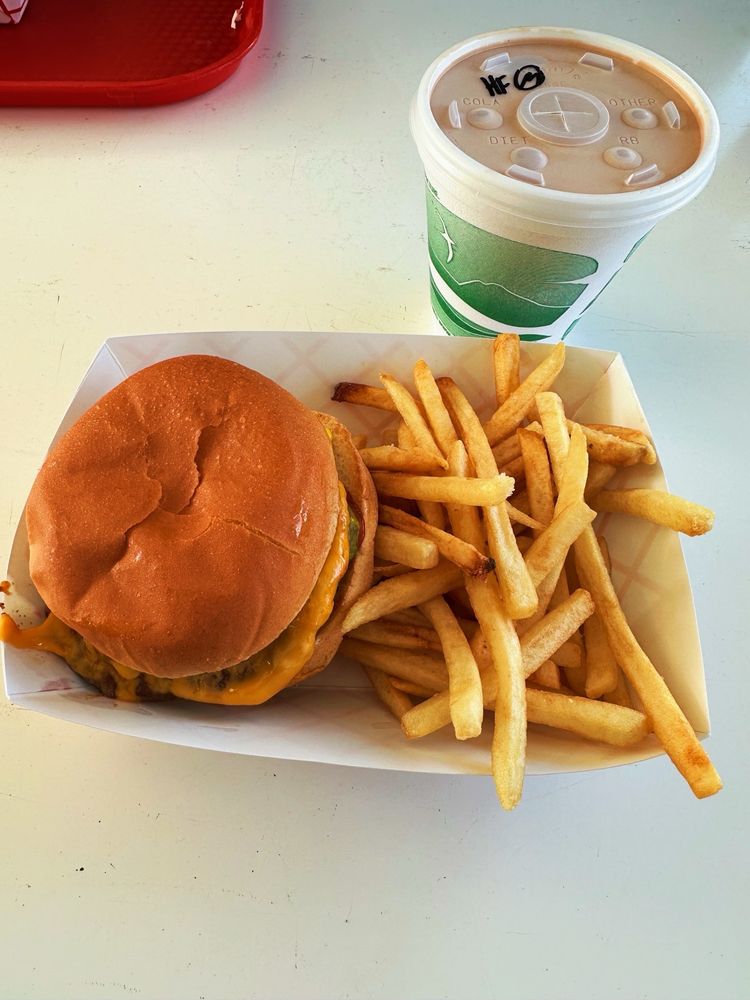 Jj's Tasty Drive In Logo