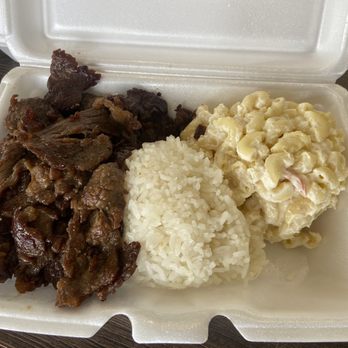 LoLo Hawaiian BBQ - Mini Meal- Hawaiian BBQ Beef with rice, bed of cabbage underneath, and macaroni salad - Hawaiian Near Me - Roy, Utah
