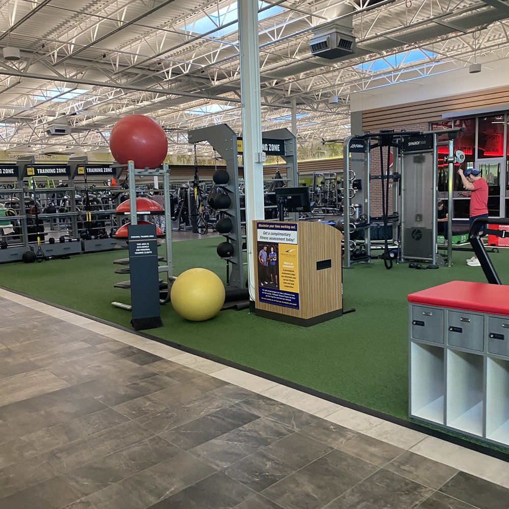 LA Fitness - Functional training area & TRX - Gyms Near Me - Niles, Illinois LA Fitness - Functional training area & TRX - Gyms Near Me - Niles, Illinois