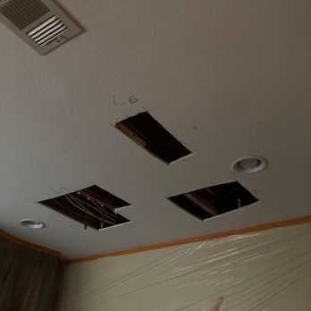 California Repipe & Plumbing - Office ceiling before - Plumbing Near Me - San Marcos, California California Repipe & Plumbing - Office ceiling before - Plumbing Near Me - San Marcos, California