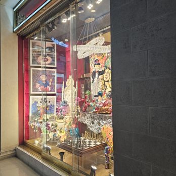 Regis Galerie - Regis Galerie - Art Galleries Near Me - Las Vegas, Nevada Regis Galerie - Regis Galerie - Art Galleries Near Me - Las Vegas, Nevada