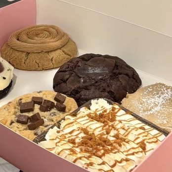 Crumbl - Kapolei - Bakeries Near Me - Kapolei, Hawaii Crumbl - Kapolei - Bakeries Near Me - Kapolei, Hawaii