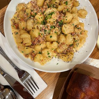 Forma Pasta Factory - Pipette Ragu - Italian Near Me - Brooklyn, New York