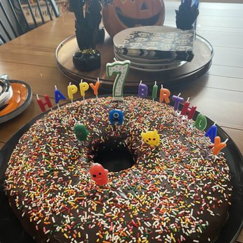Randy's Donuts - Giant donut ! - Donuts Near Me - Downey, California Randy's Donuts - Giant donut ! - Donuts Near Me - Downey, California