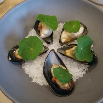 Henrietta Red - Mussels appetizer - New American Near Me - Nashville, Tennessee