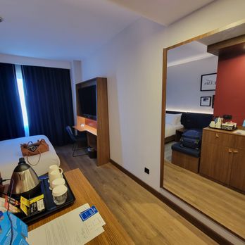 Hampton by Hilton Istanbul Arnavutkoy - Bedroom - Hotels Near Me - İstanbul, 34