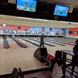 Lakes Bowl