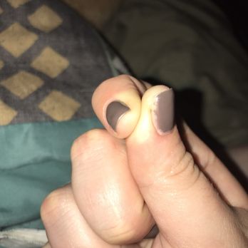 Glamour Nails - Side of right thumb nail - Nail Salons Near Me - Crestview Hills, Kentucky