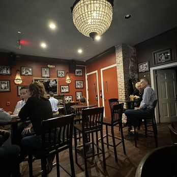 21st Amendment at La Louisiane - Inside - Bars Near Me - New Orleans, Louisiana
