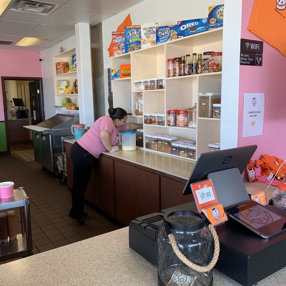 Freezing Cow OKC - Owner- Jordan very nice and friendly - Ice Cream & Frozen Yogurt Near Me - Oklahoma City, Oklahoma