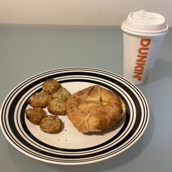 Dunkin' - $6 Meal Deal: bacon egg & cheese sandwich, hash browns, medium coffee
