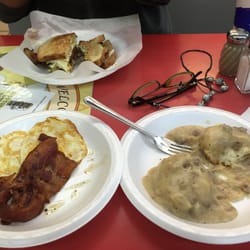 Marathon #5 Grill - Another Great Breakfast