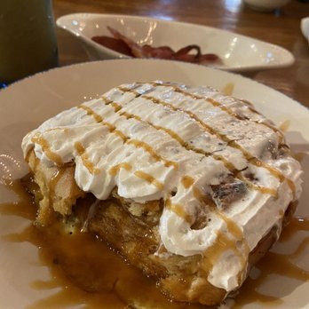 Five Oaks Farm Kitchen - Fried Cinnamon Roll - Breakfast & Brunch Near Me - Sevierville, Tennessee