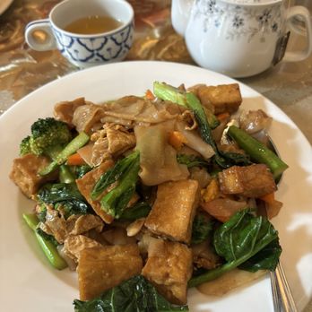 Champa - Jasmine tea and tofu Pad See-U - Thai Near Me - Providence, Rhode Island Champa - Jasmine tea and tofu Pad See-U - Thai Near Me - Providence, Rhode Island