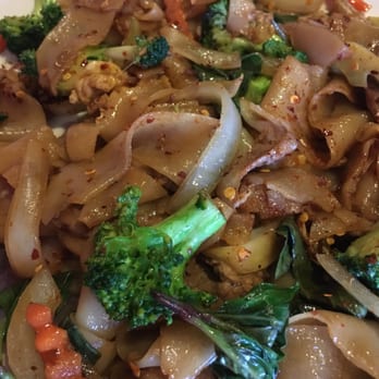 Krung Thai Restaurant - Drunken noodles done right - Thai Near Me - Albuquerque, New Mexico Krung Thai Restaurant - Drunken noodles done right - Thai Near Me - Albuquerque, New Mexico