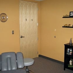 Colorado Spine Therapy - Private treatment rooms