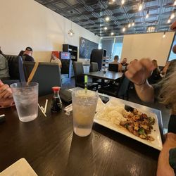 kobe Asian Fusion - Seating area