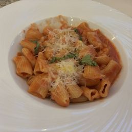 Spicy Rigatoni Alla Vodka