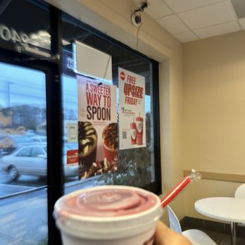 Smoothie King - a hand holding a cup of smoothie - Juice Bars & Smoothies Near Me - Greensboro, North Carolina Smoothie King - a hand holding a cup of smoothie - Juice Bars & Smoothies Near Me - Greensboro, North Carolina