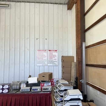 Evergreen Farm - a table with a variety of electronic equipment - Farmers Market Near Me - Yardville, New Jersey Evergreen Farm - a table with a variety of electronic equipment - Farmers Market Near Me - Yardville, New Jersey