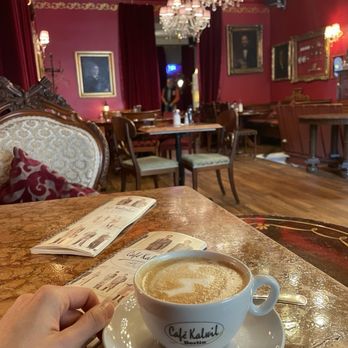 Café Kalwil - Cafes Near Me - Berlin, BE