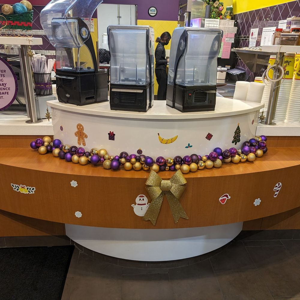 Booster Juice - Blenders and Christmas decorations - Juice Bars & Smoothies Near Me - Markham, Ontario