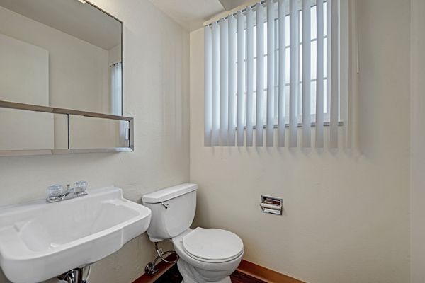 Yorkshire Square by null