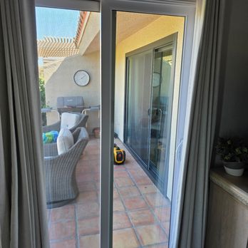 Atlas Windows and Doors - Bronze and White Capstcock Vinyl replacement windows and installation in Palm Desert!! - Windows Installation Near Me - Costa Mesa, California Atlas Windows and Doors - Bronze and White Capstcock Vinyl replacement windows and installation in Palm Desert!! - Windows Installation Near Me - Costa Mesa, California