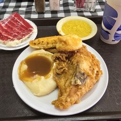 Miss Jane's Restaurant - Fried chicken, mashed potatoes, cream corn, corn bread, red velvet cake