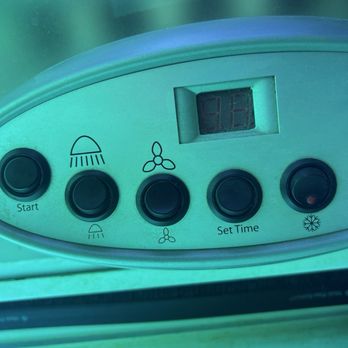 L.A. Tan - dirty - Spray Tanning Near Me - Chicago, Illinois