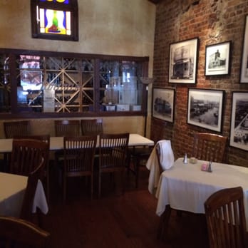 Farina's Winery & Cafe - Party room - Italian Near Me - Grapevine, Texas