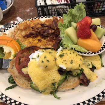 Black Bear Diner Fresno - California ia Bacon eggs Benedict - Diners Near Me - Fresno, California Black Bear Diner Fresno - California ia Bacon eggs Benedict - Diners Near Me - Fresno, California