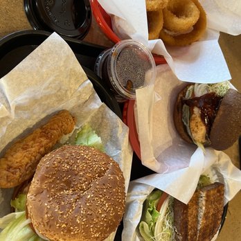 Main Street Grill - Onion rings, veggie avocado, grilled and fired chicken sandwhiches - Barbeque Near Me - Cambria, California Main Street Grill - Onion rings, veggie avocado, grilled and fired chicken sandwhiches - Barbeque Near Me - Cambria, California