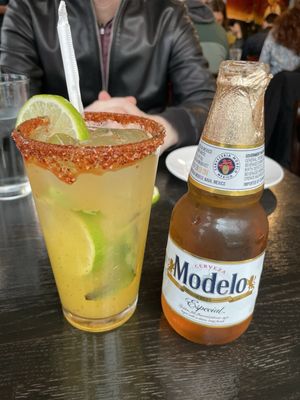 5 Rabanitos Hyde Park by null