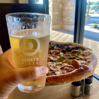 Dewey's Pizza - Overland Park - Dewey's delicious pizza & a local brew. - Pizza Near Me - Overland Park, Kansas